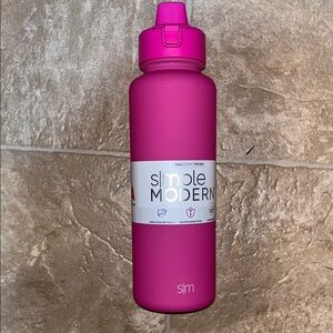 NWT Simple Modern Pink Water Bottle